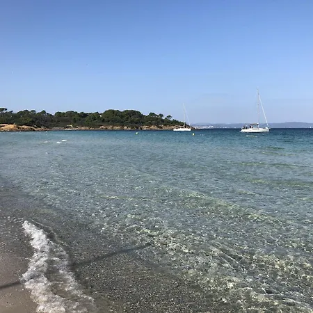Holidays بيت للعطل